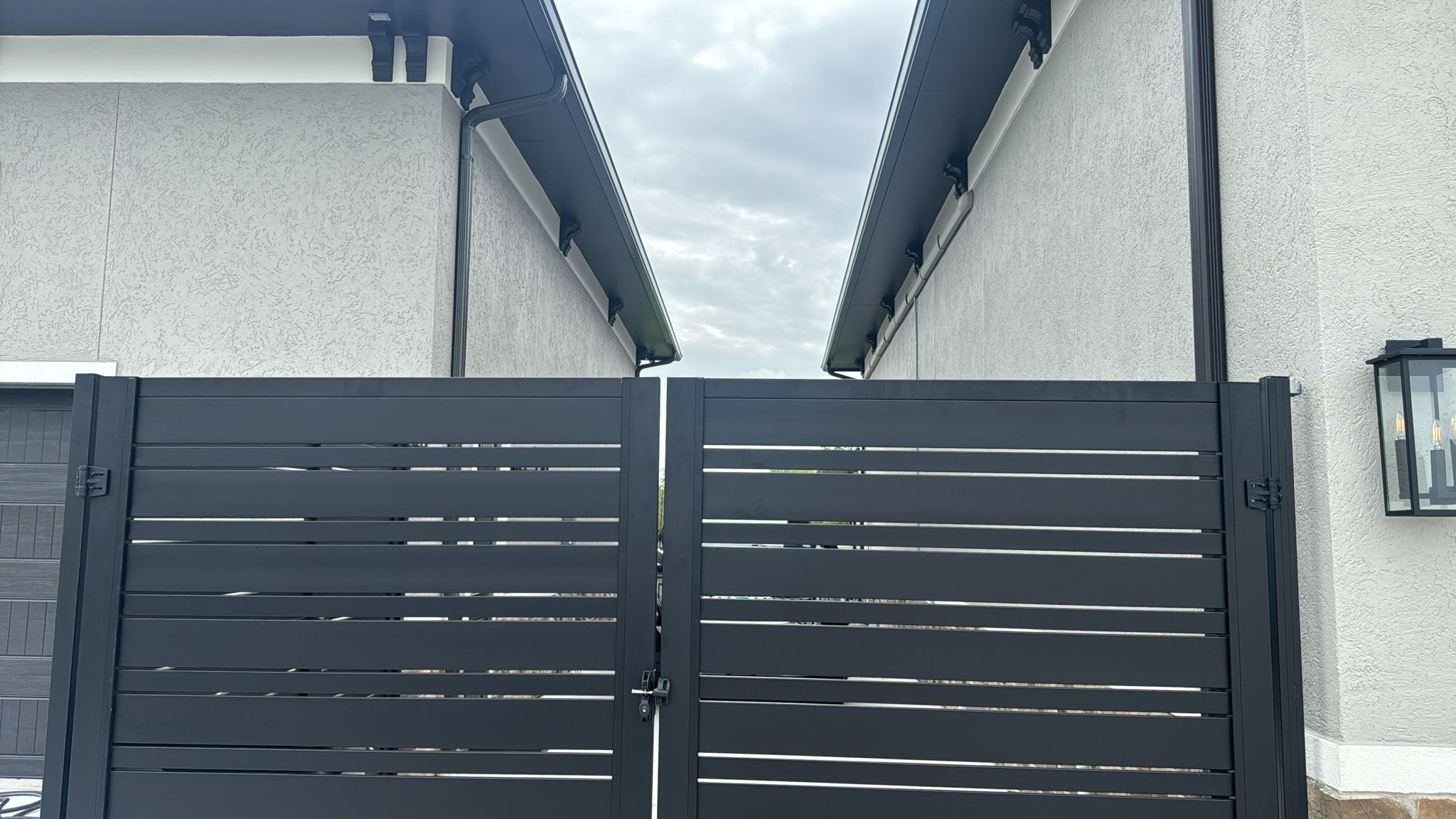 Comments on: Building a 52-Foot Pine Fence for a Houston Homeowner - Image 5